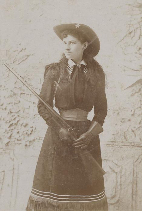 Annie Oakley by Charles Stacy, 1894.png